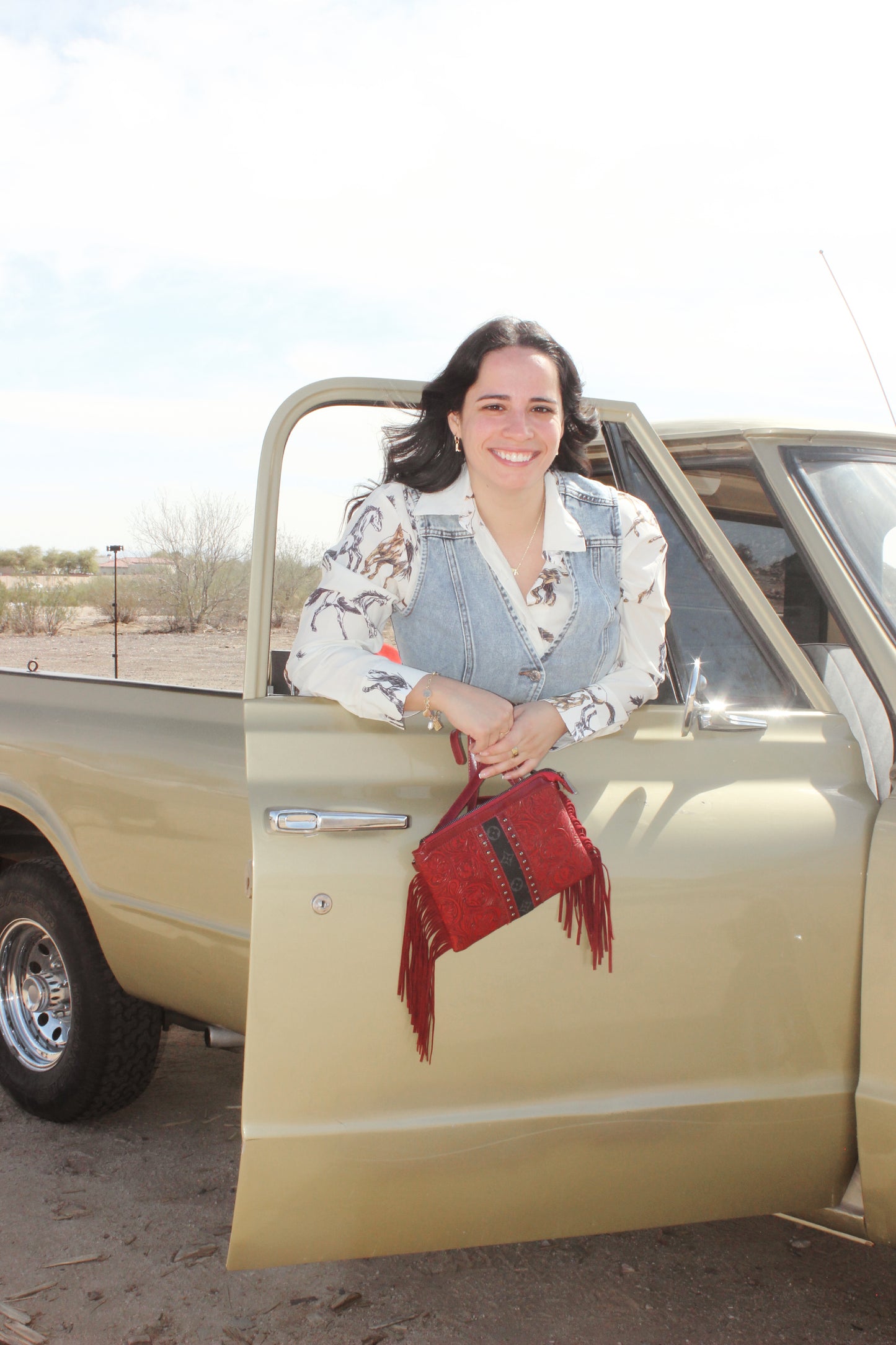 Natural Mustang Button Up