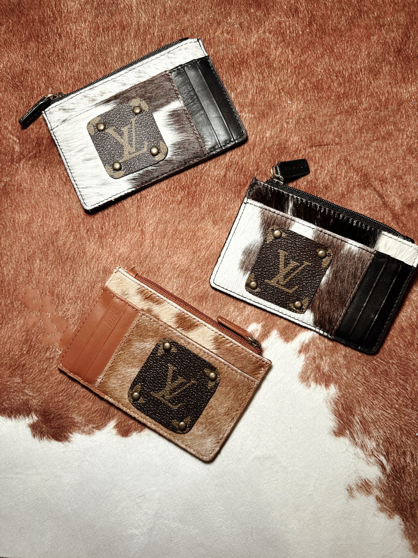 Horizontal LV Cowhide Cardholder